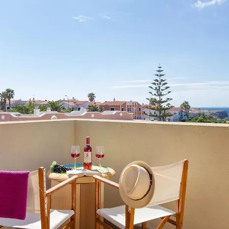 Mares By 卡拉恩·布拉内斯